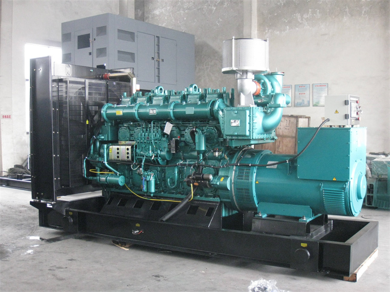 晋安200KW 柴油发电机的油耗是多少？